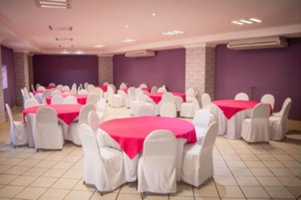 Hotel Real Azteca Boulevard Leon Ngoại thất bức ảnh