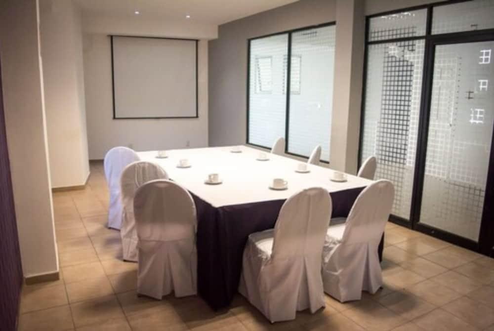 Hotel Real Azteca Boulevard Leon Ngoại thất bức ảnh
