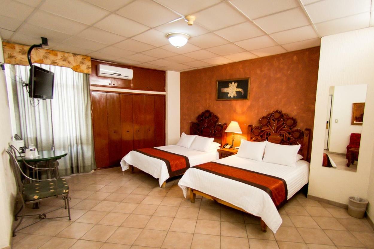 Hotel Real Azteca Boulevard Leon Ngoại thất bức ảnh